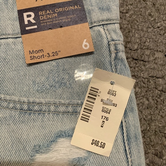 NWT aero mom jean shorts - Picture 2 of 2